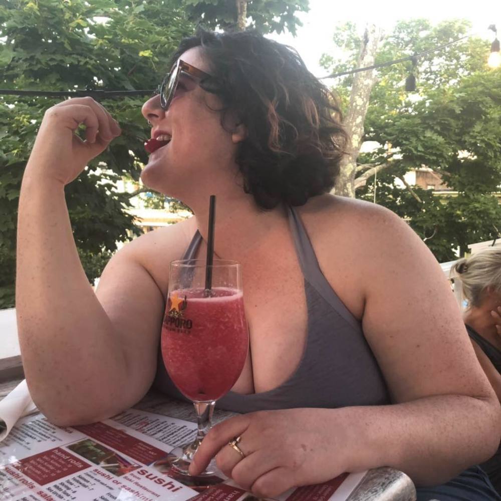 Meet your Posher, Seline